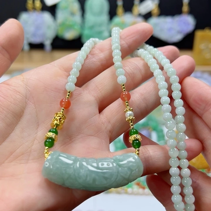 颈饰未镶嵌翡翠项链