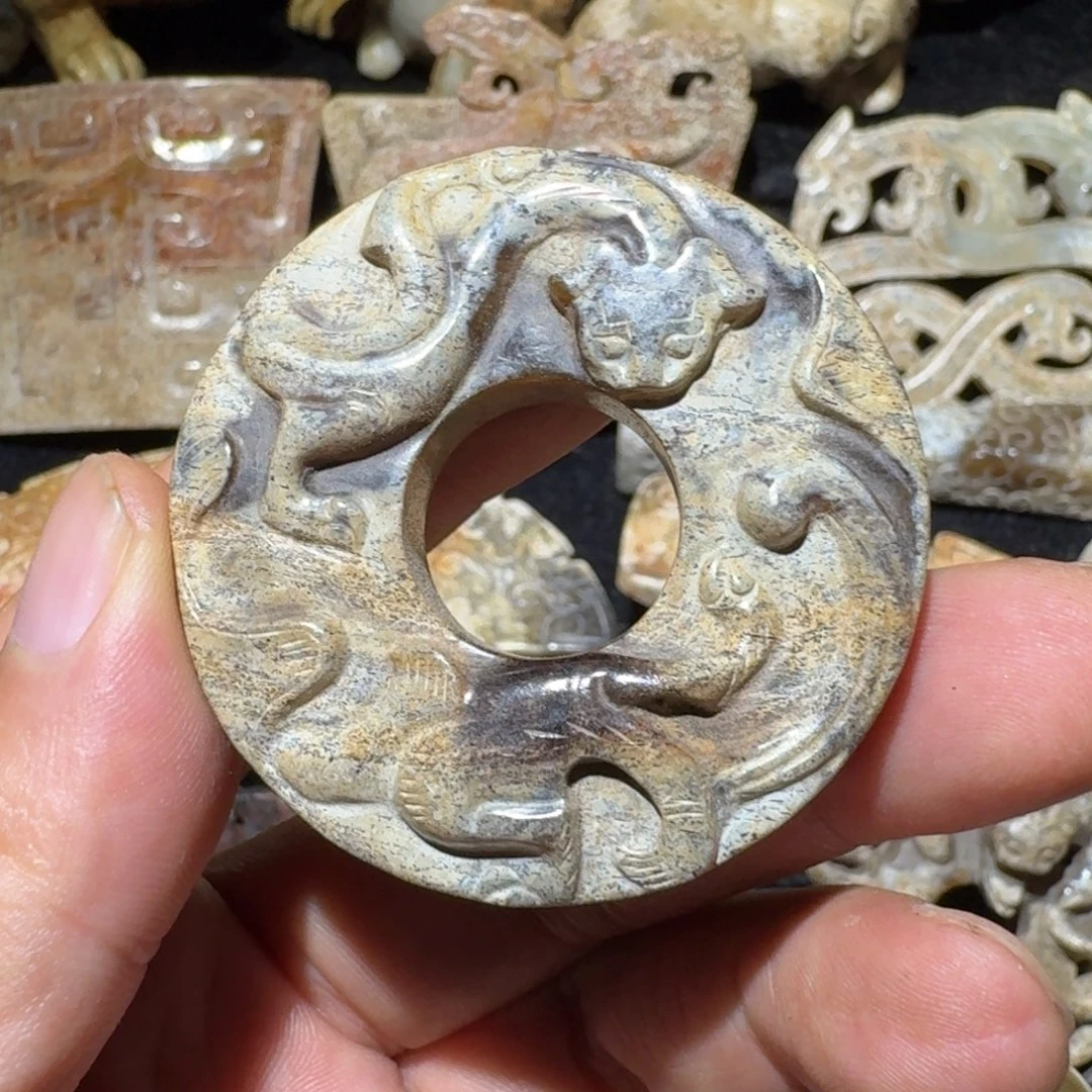 书***人和田玉未镶嵌挂件