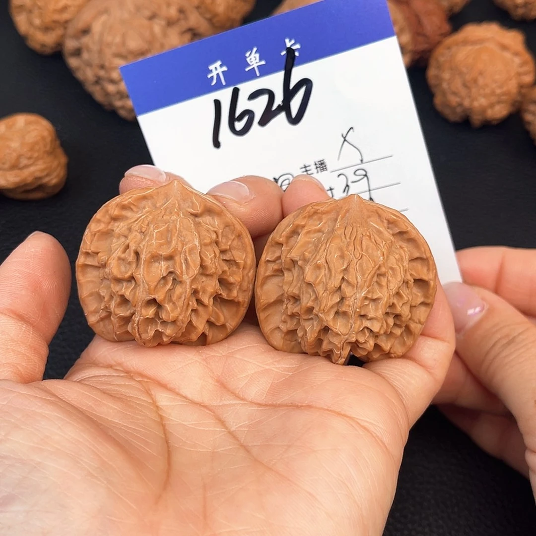 文玩核桃吊坠公子帽39尺。 无刀修1626