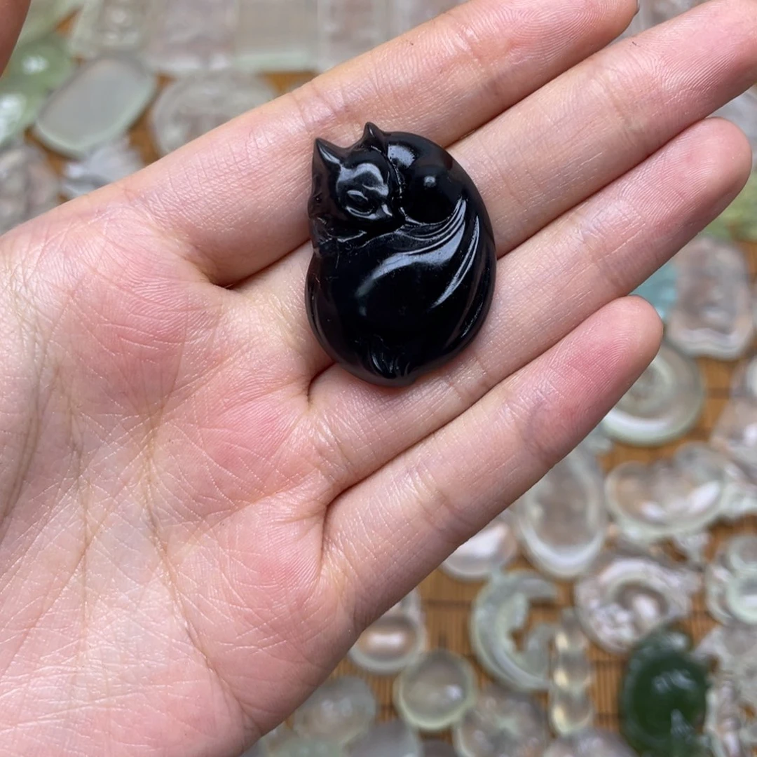 未镶嵌蛇纹石玉颈饰