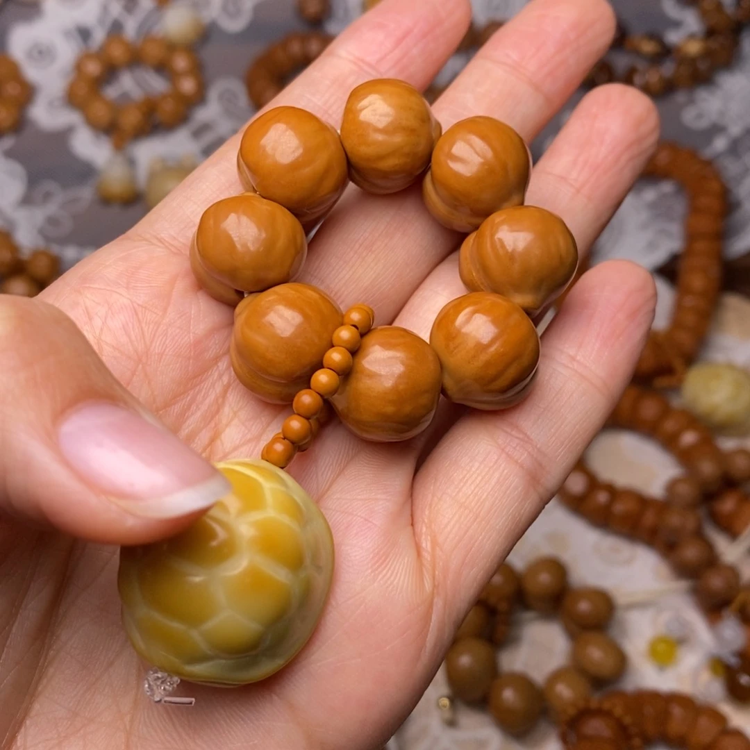 把件猴头核桃柯基屁桃龟甲