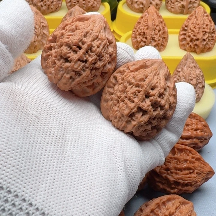 核桃福利官帽小手捻