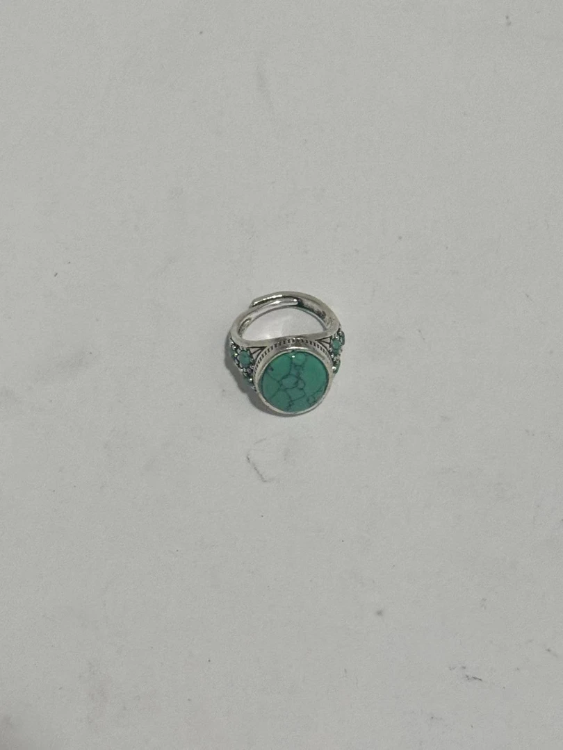 2188    精美戒指