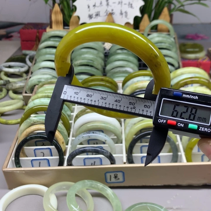 未镶嵌蛇纹石玉手镯17