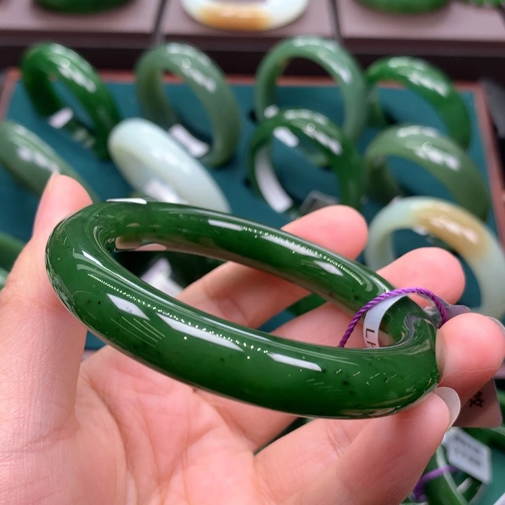 未镶嵌手镯和田玉（碧玉）