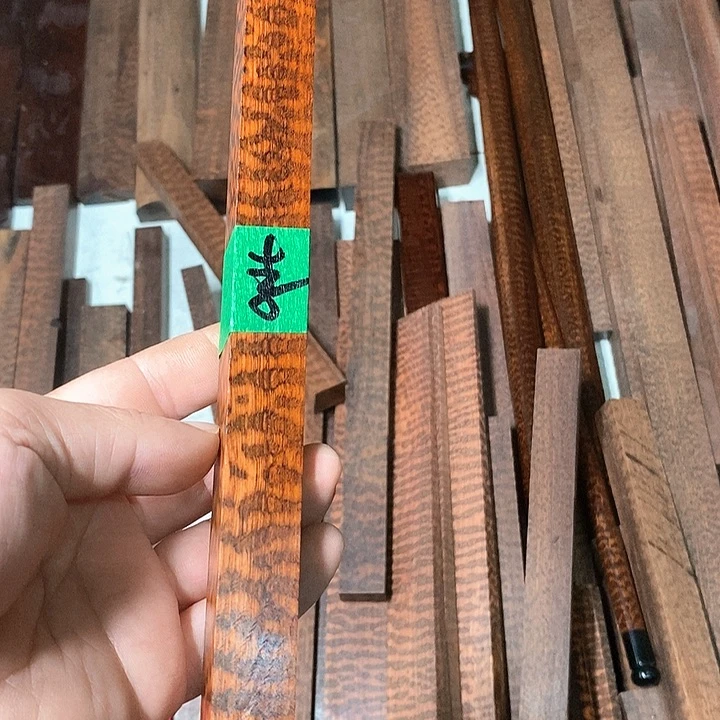 李***配香榧木蛇纹木方料