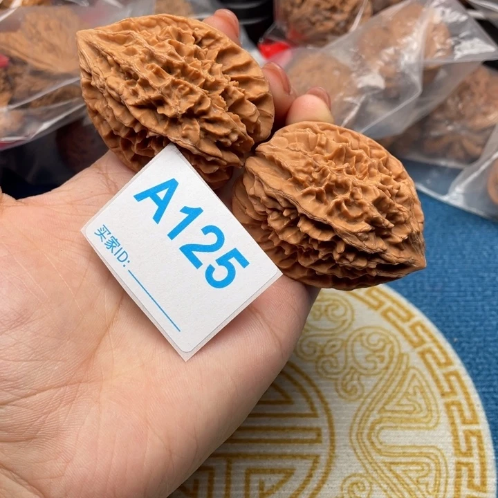 文玩核桃吊坠核桃