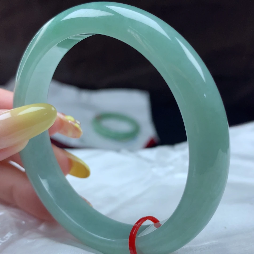 翡翠手镯未镶嵌89035，