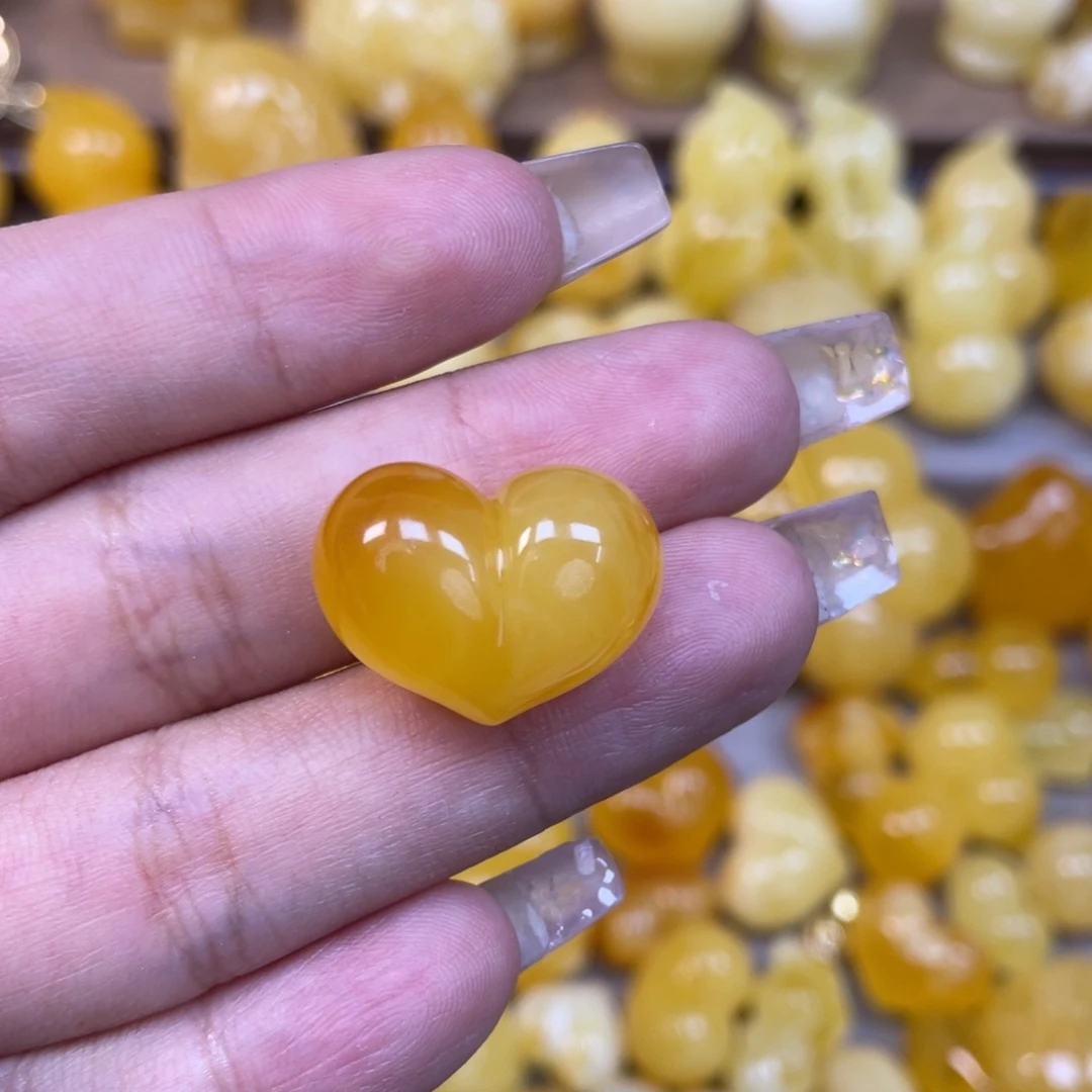 曹****琥珀未镶嵌珠宝奇石