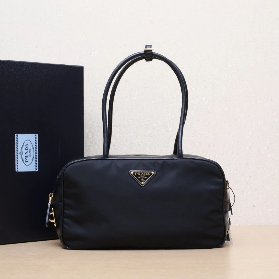 99新 Prada/普拉达 【黑黑】 黑色 尼龙 三角标 降落伞 手提包