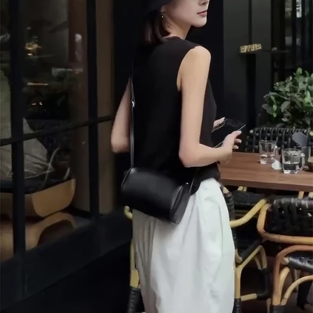 时尚高级感轻奢黑色针织衫+白色设计感花苞裙JYFMQJ2024 062806