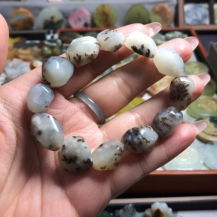 蛇纹石玉未镶嵌岫玉吊坠