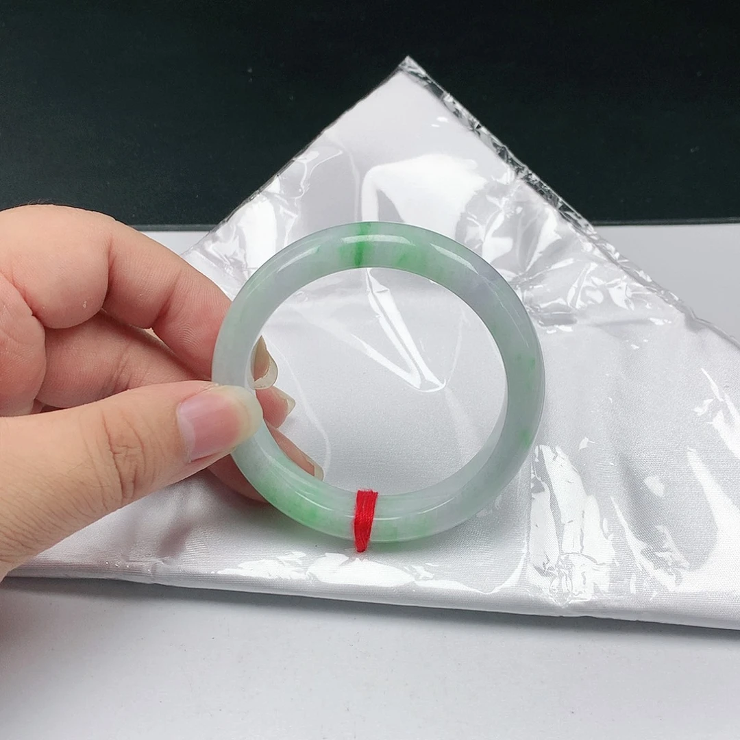 翡翠手镯未镶嵌翡翠076