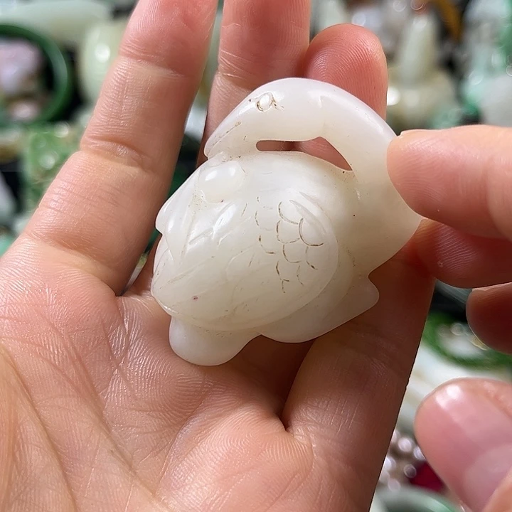 翡翠未镶嵌颈饰翡翠未镶嵌颈饰