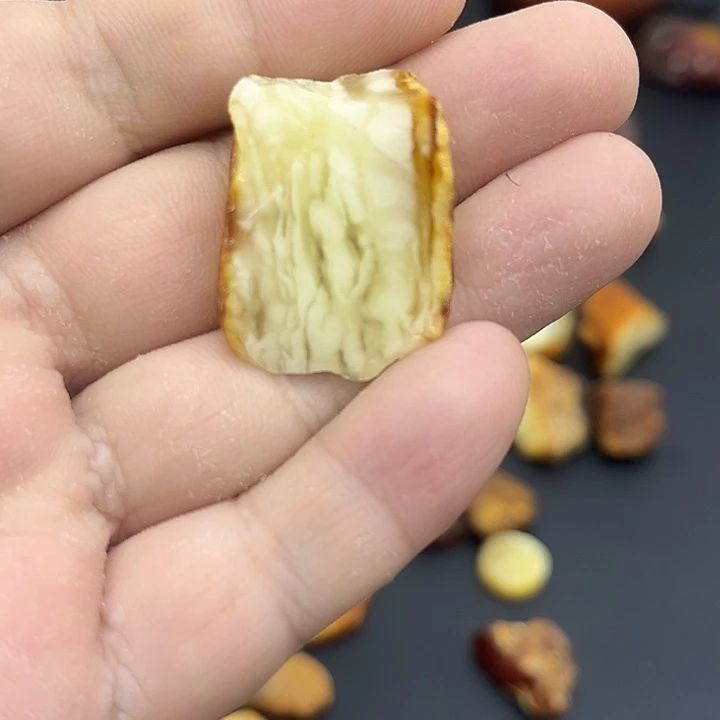 未镶嵌定制琥珀蜜蜡定制