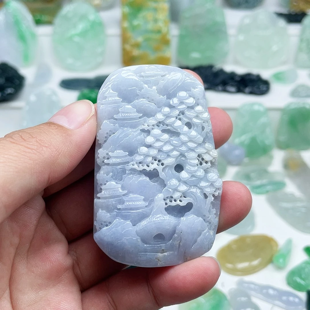 翡翠颈饰未镶嵌山水