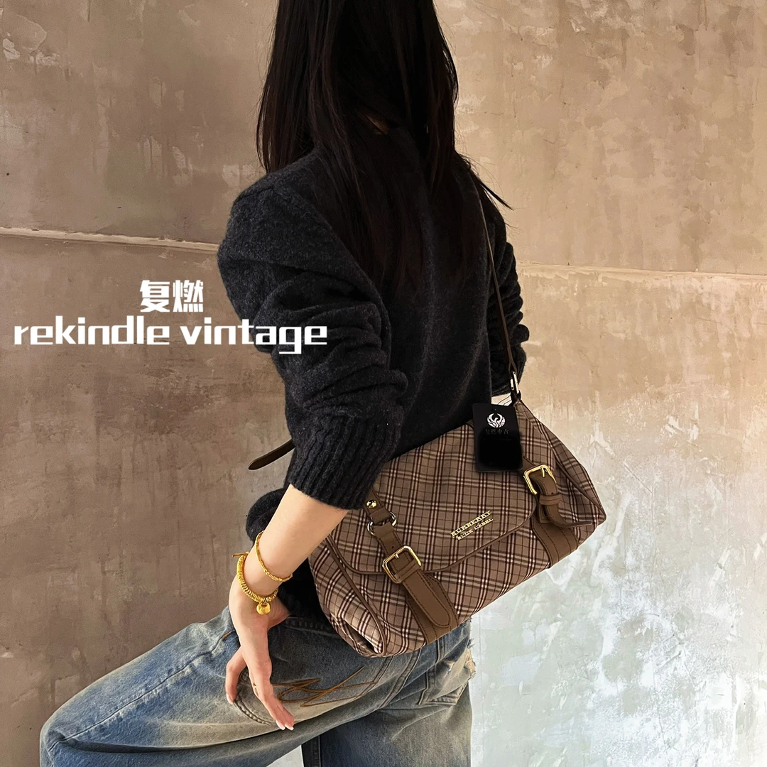 95新 BURBERRY/博柏利 复燃精选/战马格帆布斜挎包