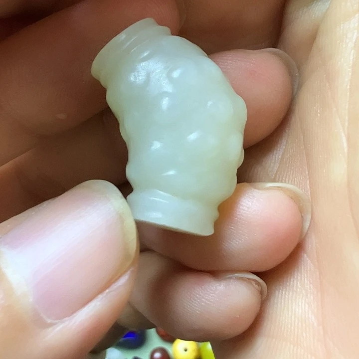 常***琼和田玉未镶嵌珠宝半成品