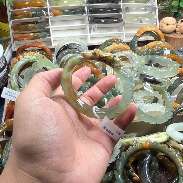 未镶嵌蛇纹石玉手镯