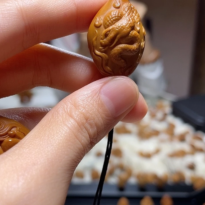 吊坠橄榄核橄榄 蛇
