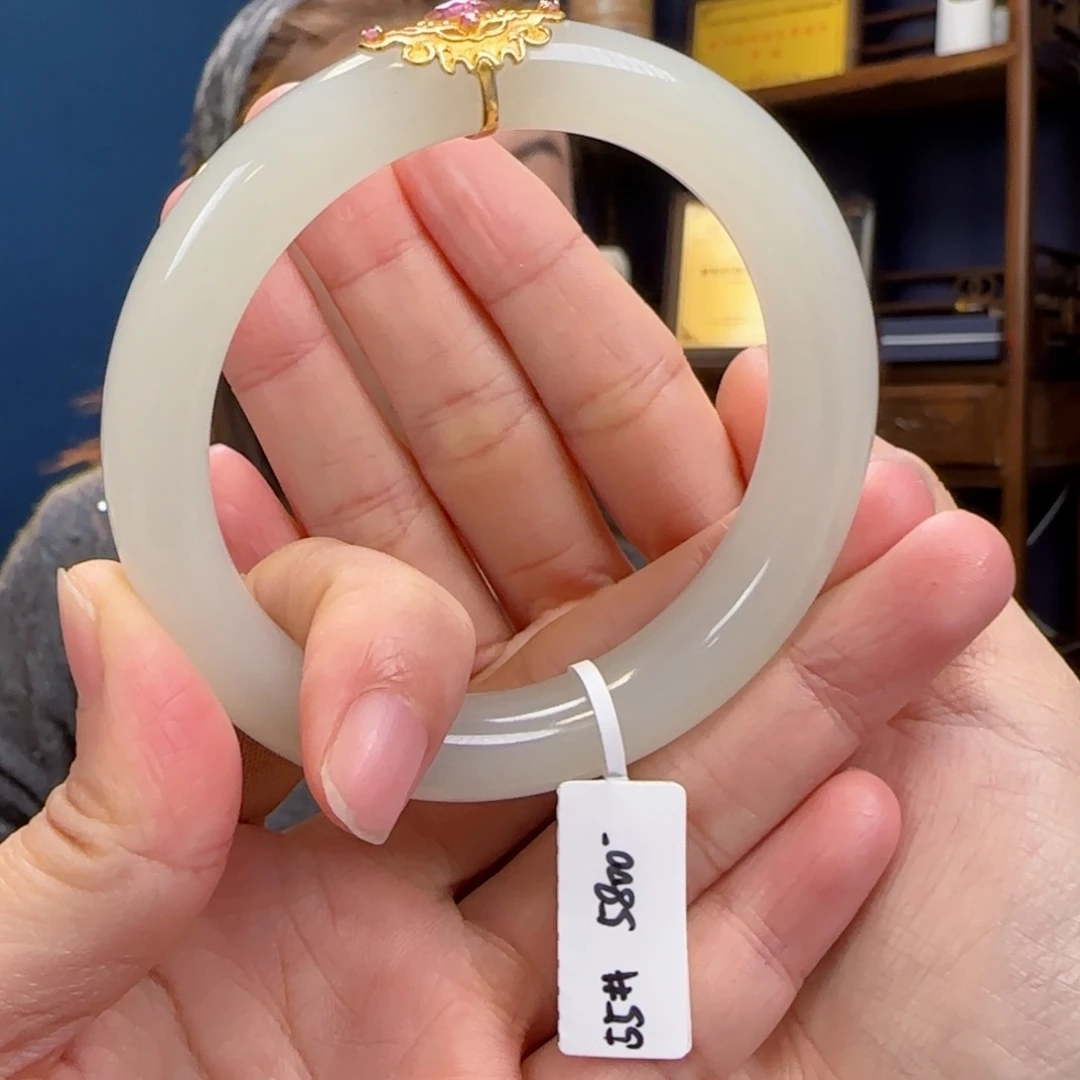 ****H和田玉未镶嵌手镯55，11111111