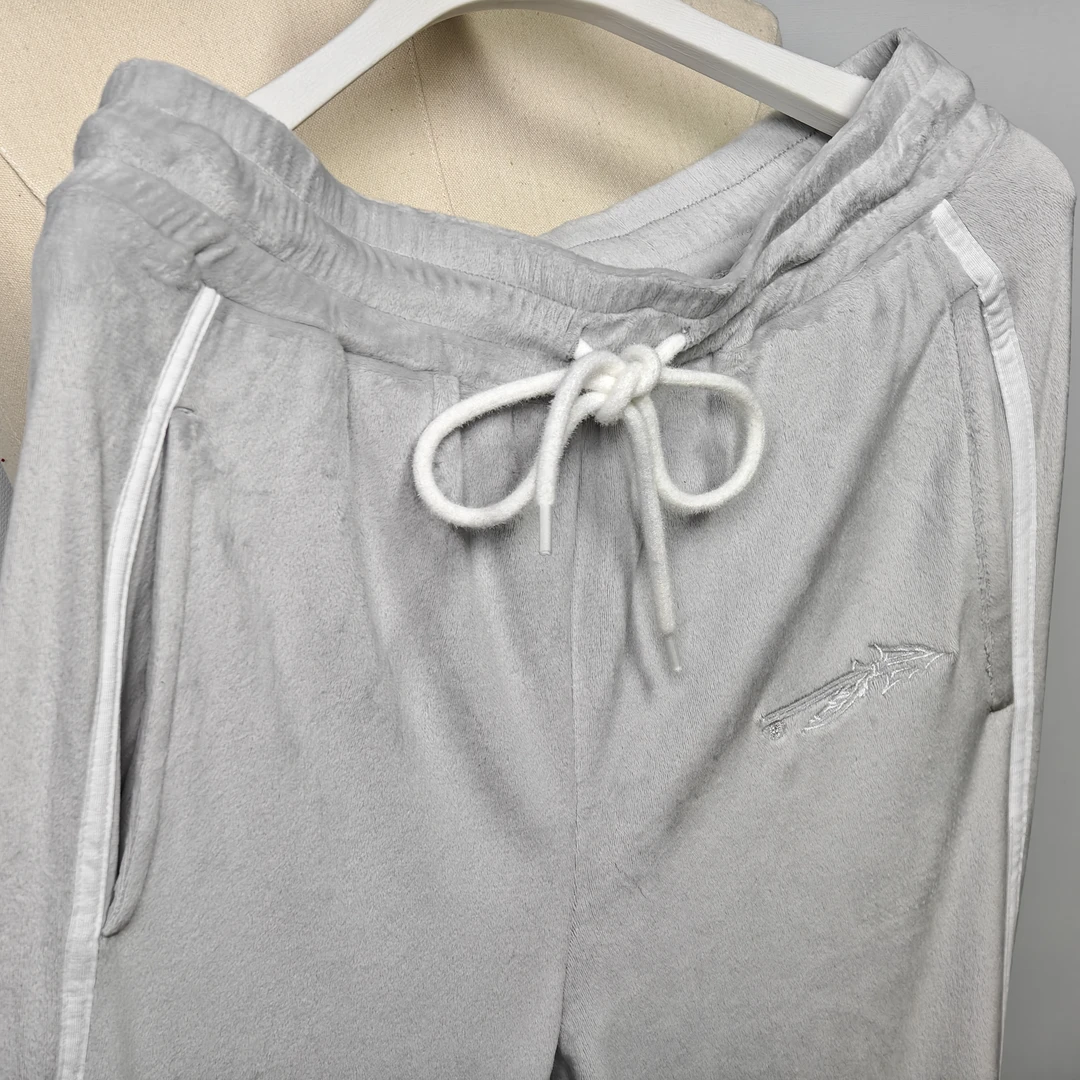 053 毛绒卫裤 舒适休闲（图案随机）