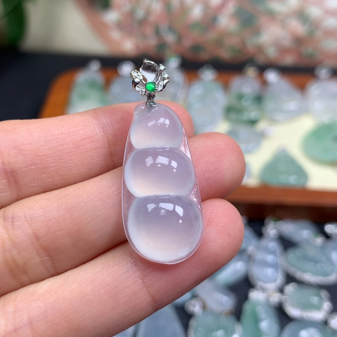 翡翠颈饰18K金镶嵌翡翠