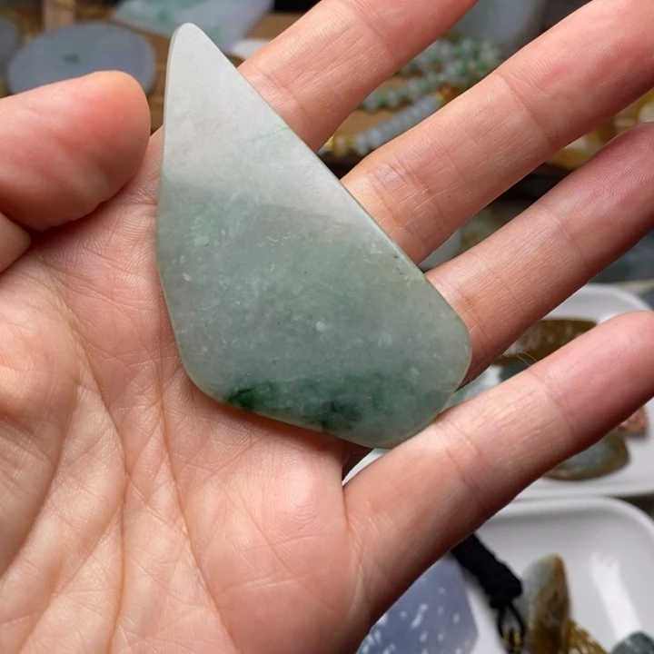 翡翠未镶嵌颈饰天然