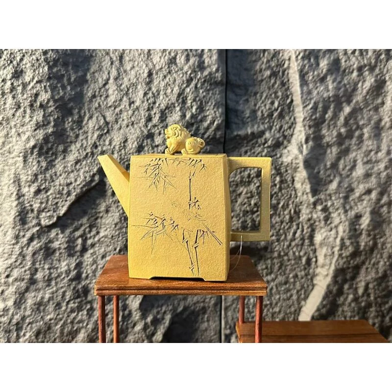 HL0196喜上眉梢四方祥瑞钻方紫砂壶 黄金段泥 谈燕飞325cc