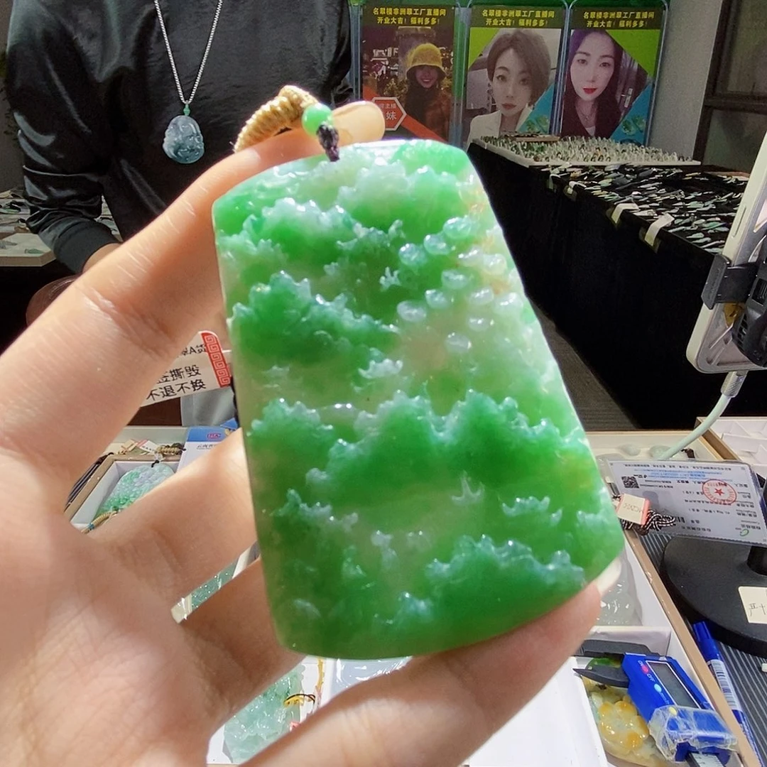 颈饰未镶嵌翡翠翡翠