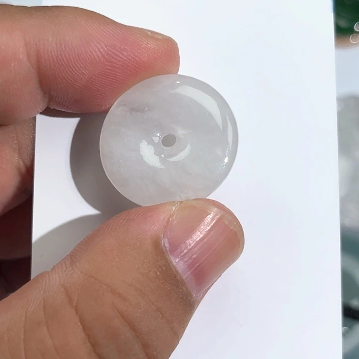 翡翠未镶嵌颈饰挂件