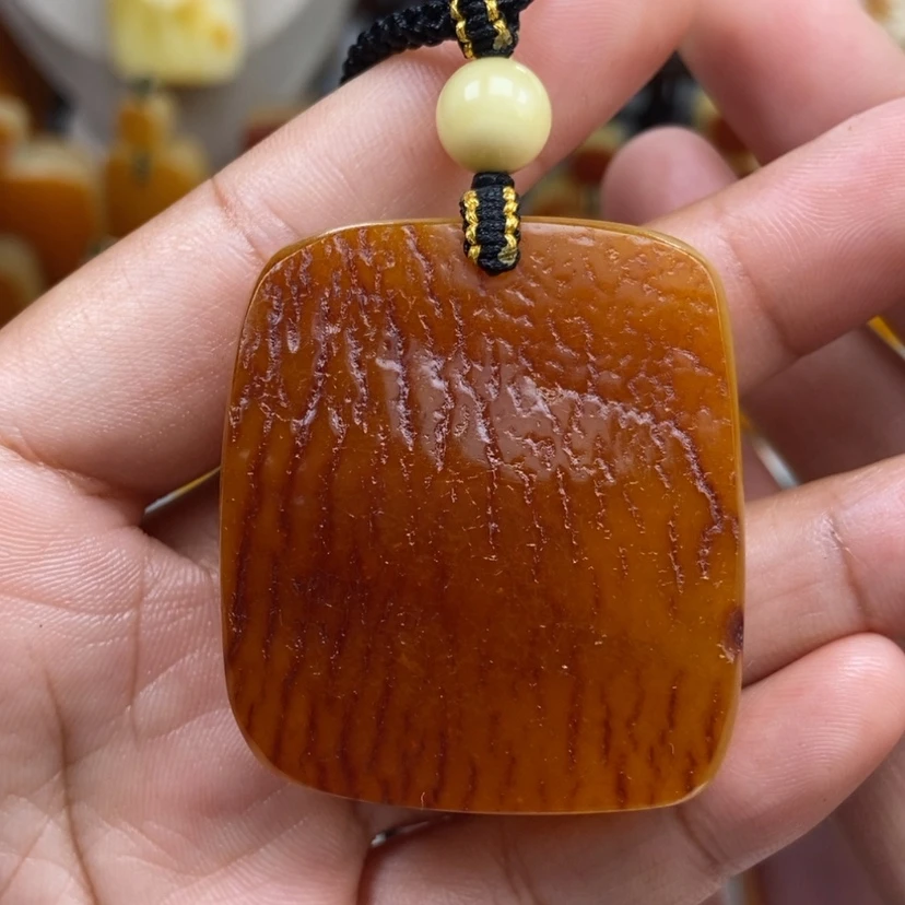 【闪购商品】琥珀颈饰未镶嵌