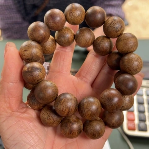 沉香手串白棋22克卡1.7多样性发1条