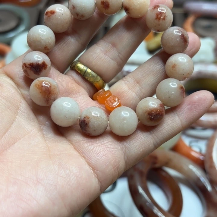 石英质玉未镶嵌手镯