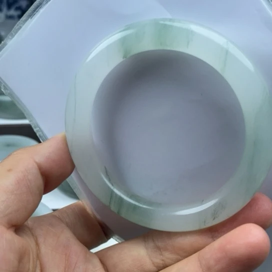 石英质玉（金丝玉）手镯未镶嵌