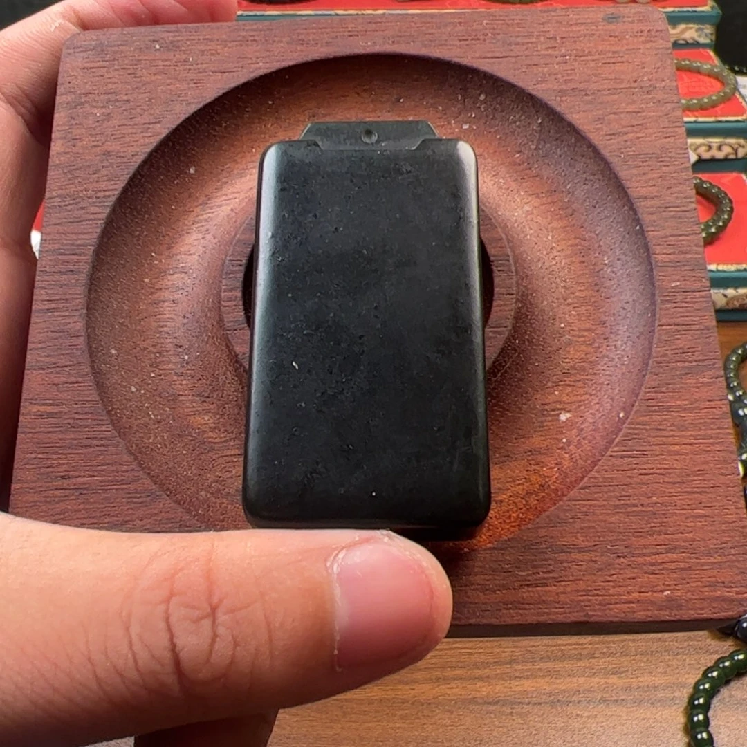 和田玉未镶嵌吊坠(不含链)