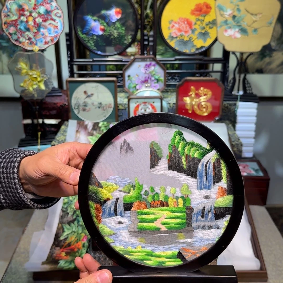 刺绣刺绣工艺精湛