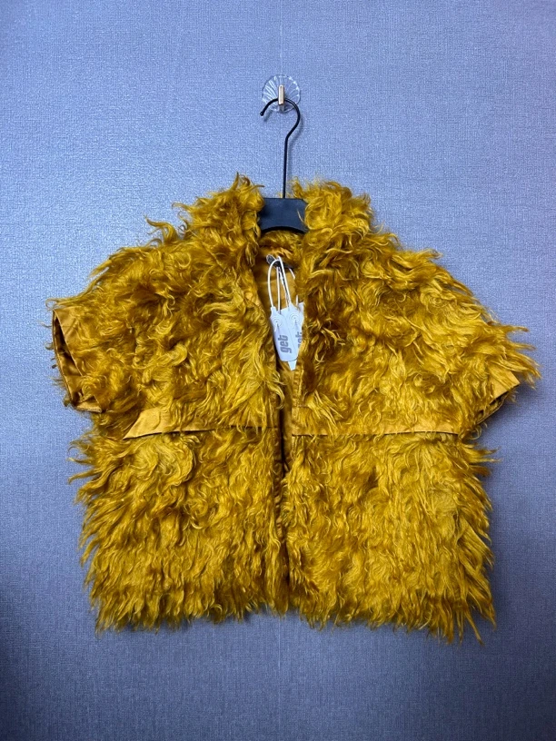 95新 BOTTEGA VENETA/葆蝶家 BV黄色半袖卷毛开衫95新