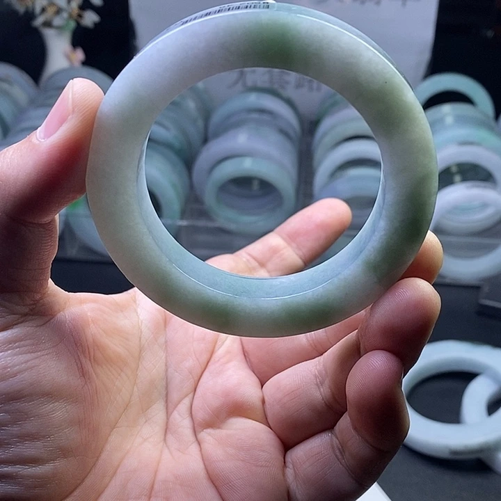 花***圆定制翡翠未镶嵌手镯