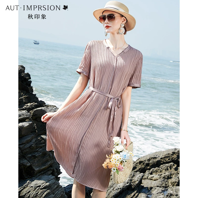 大牌风柔叠皱真丝连衣裙女夏季2025新款时尚粉色桑蚕丝中长款裙子