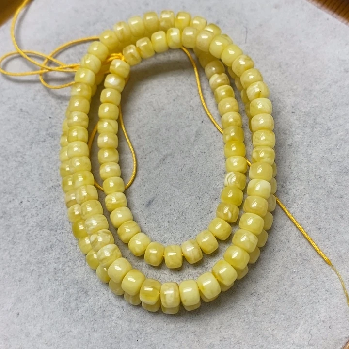 蜜蜡未镶嵌裸石串