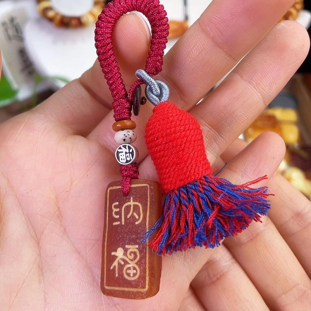 琥珀珠宝奇石未镶嵌，