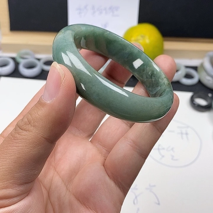 翡翠未镶嵌手镯55