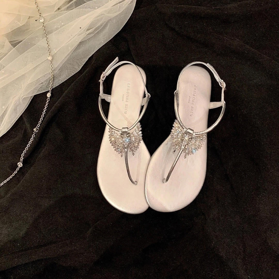 【sheii苏茵茵】海边莉丝~水钻扣夹脚趾平底扣带明星同款夏季凉鞋女