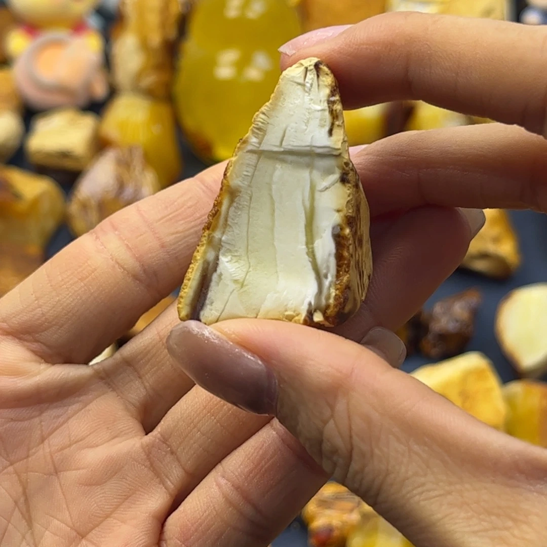 ****怪定制琥珀未镶嵌蜜蜡定制