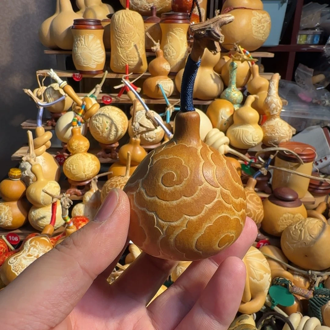 有机玻璃祥云雕刻满工放漏