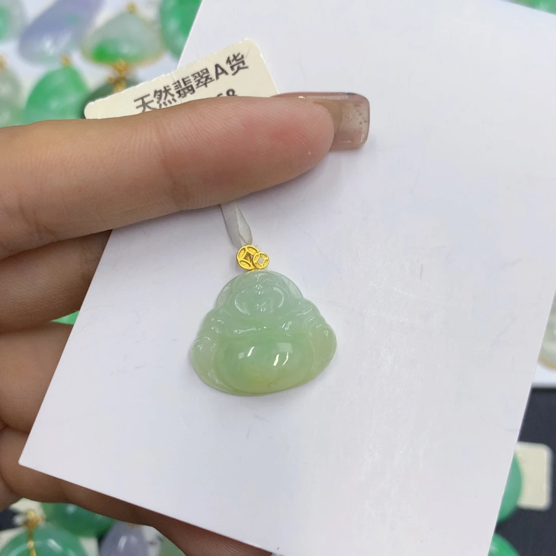 翡翠18K金镶嵌颈饰翡翠