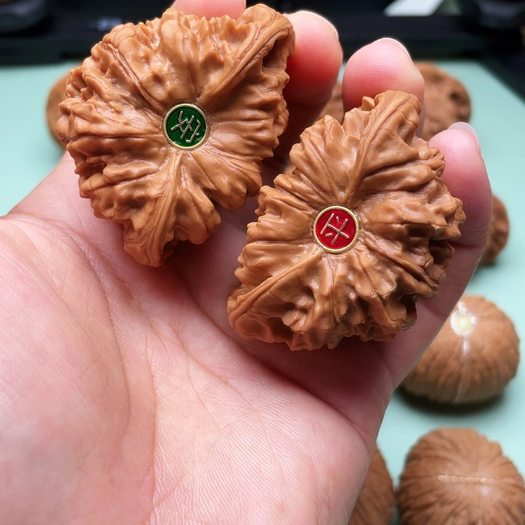 文玩核桃把件蛇头51