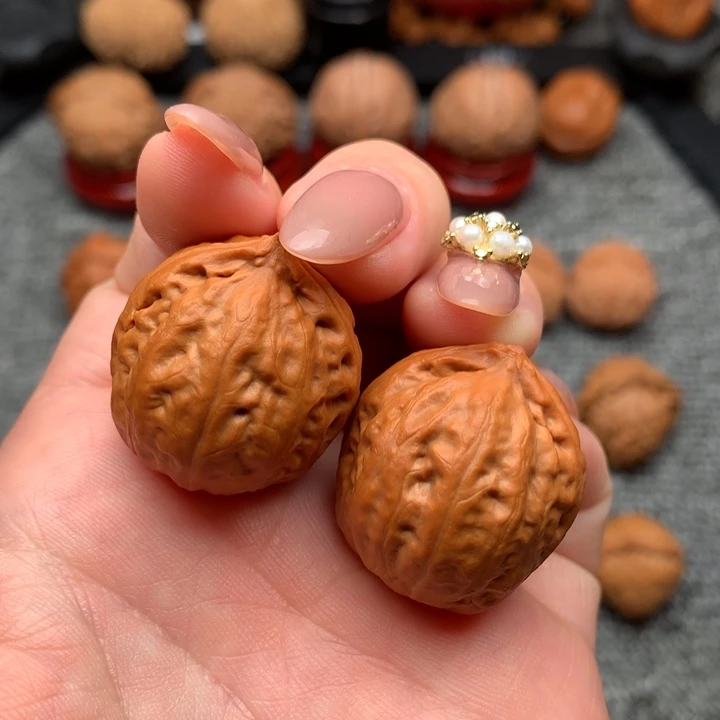 吊坠文玩核桃赤焰