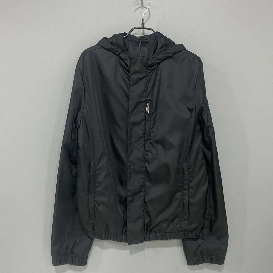 99新 Prada/普拉达 黑色三角标logo尼龙外套/46码/21378